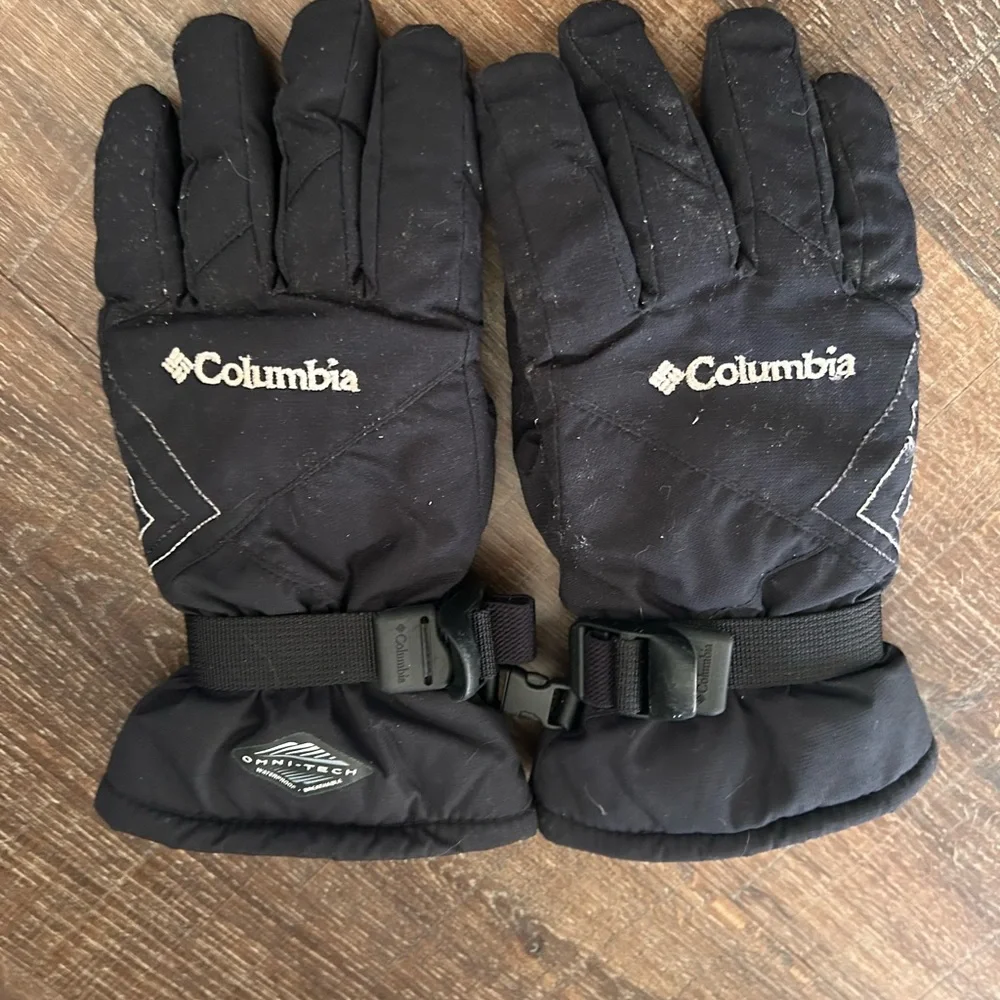 Columbia Black Insulated Ski Gloves - size Youth small